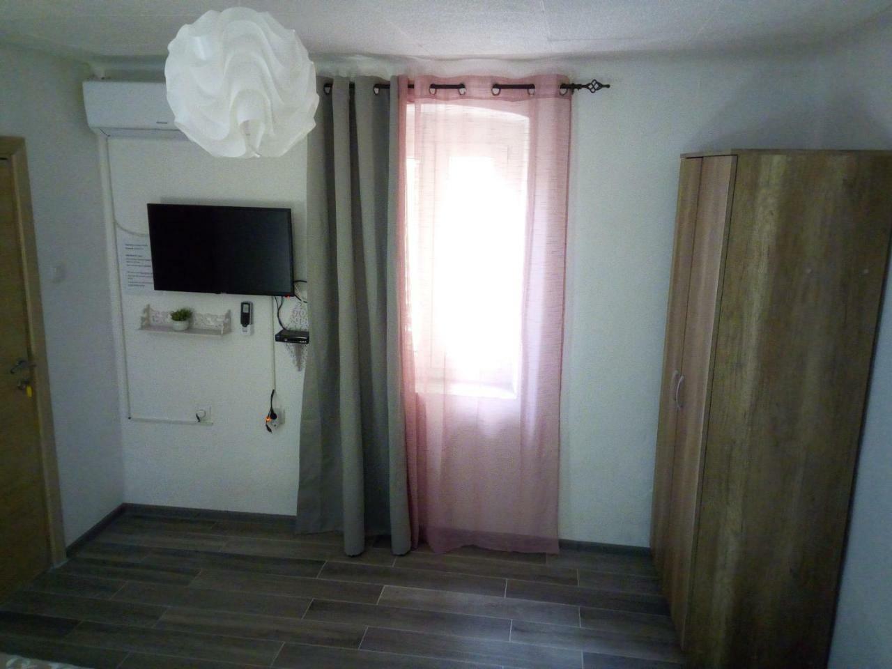 Vicky 1 Apartamento Kotor Exterior foto